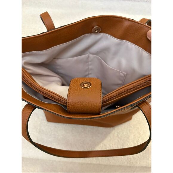 LC Lauren Conrad Medium Tote Bag - Picture 4 of 6